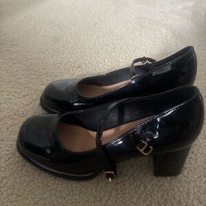 Black Mary Jane heels